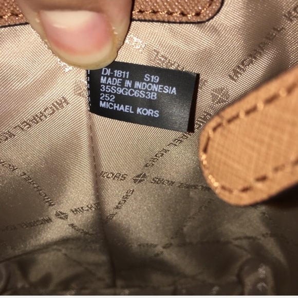 Michael Kors Ciara brown signature Satchel &wallet - Picture 7 of 8